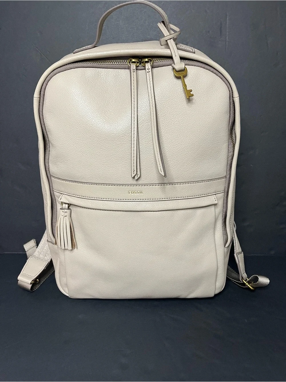 NWOT Fossil Sherri Pebbled Leather Backpack in Neutral Graystone